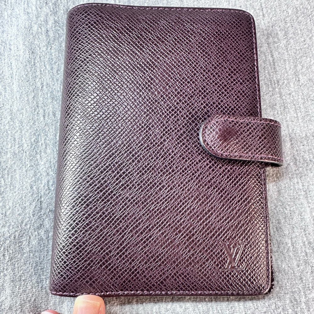 LOUIS VUITTON TAIGA AGENDA